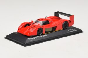 Toyota GT-One TS020 Street Punainen Minichamps 1:43 433991603 Metalli — kuva 2 / 5