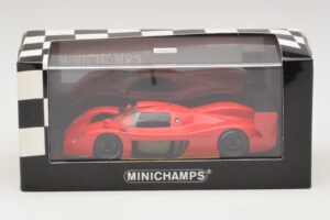 Toyota GT-One TS020 Street Punainen Minichamps 1:43 433991603 Metalli — kuva 5 / 5
