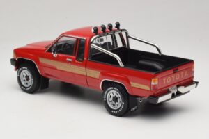 Toyota Hilux N50 Xtra Cab 4x4 Punainen KK-Scale 1:18 KKDC181562 Metalli — kuva 5 / 6