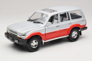 Toyota Land Cruiser J80 Hopea Punainen Road Legends 1:18 92098 Metalli