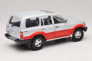 Toyota Land Cruiser J80 Hopea Punainen Road Legends 1:18 92098 Metalli — kuva 3 / 8