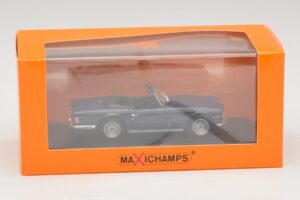 Triumph TR6 Tummansininen Maxichamps 1:43 940132570 Metalli — kuva 5 / 5