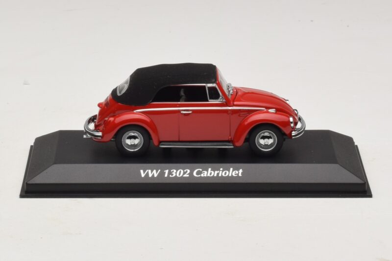Volkswagen 1302 Avoauto Punainen Maxichamps 1:43 940055031 Metalli