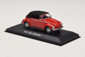 Volkswagen 1302 Avoauto Punainen Maxichamps 1:43 940055031 Metalli — kuva 3 / 5