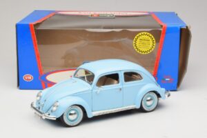 Volkswagen Kupla Sininen Bburago 1:18 3381 Metalli — kuva 8 / 8