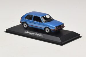 Volkswagen Golf GTI Mk2 Sininen Metallic Maxichamps 1:43 940054120 Metalli — kuva 3 / 5