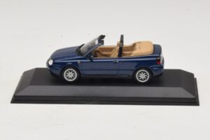 Volkswagen Golf Mk4 Avoauto Sininen Jälleenmyyjäedition Minichamps 1:43 Volkswagen Golf Mk4 Avoauto Sininen Jälleenmyyjäedition Minichamps 1:43 GOLF005 Metalli