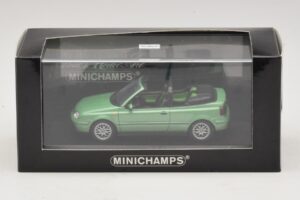 Volkswagen Golf Mk4 Avoauto Vihreä Metallic Minichamps 1:43 430058335 Metalli — kuva 5 / 5