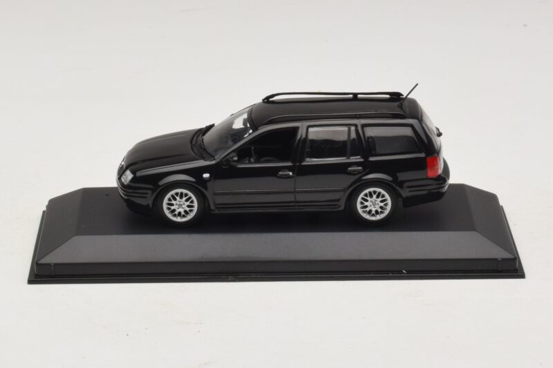 Volkswagen Golf Mk4 Variant Sport Highline BBS Edition Musta Minichamps 1:43 GOLF008 Metalli