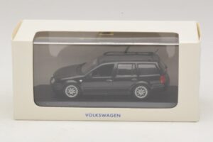 Volkswagen Golf Mk4 Variant Sport Highline BBS Edition Musta Minichamps 1:43 GOLF008 Metalli — kuva 5 / 5