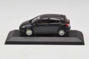 Volkswagen Golf Plus Mk5 Musta Minichamps 1:43 Volkswagen Golf Plus Mk5 Musta Minichamps 1:43 GOLF007 Metalli