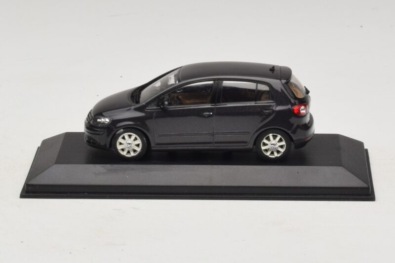 Volkswagen Golf Plus Mk5 Musta Minichamps 1:43 GOLF007 Metalli