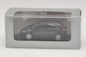 Volkswagen Golf Plus Mk5 Musta Minichamps 1:43 GOLF007 Metalli — kuva 5 / 5
