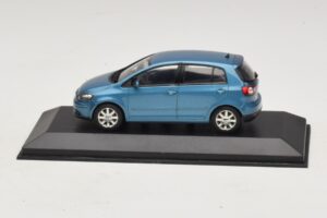 Volkswagen Golf Plus Mk5 Sininen Metallic Korvaava Pakkaus Minichamps 1:43 Volkswagen Golf Plus Mk5 Sininen Metallic Korvaava Pakkaus Minichamps 1:43 GOLF02-R1 Metalli