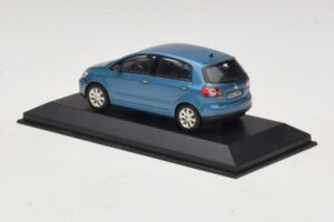 Volkswagen Golf Plus Mk5 Sininen Metallic Korvaava Pakkaus Minichamps 1:43 GOLF02-R1 Metalli — kuva 3 / 5