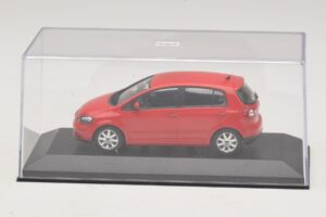 Volkswagen Golf Plus Mk5 Tornado Red Korvaava Pakkaus Minichamps 1:43 821911110-R1 Metalli — kuva 4 / 5