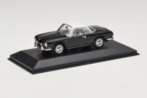 Volkswagen Karmann Ghia Musta valkoisella katolla Minichamps 1:43 430050224 Metalli — kuva 2 / 5