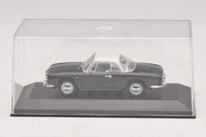 Volkswagen Karmann Ghia Musta valkoisella katolla Minichamps 1:43 430050224 Metalli — kuva 4 / 5