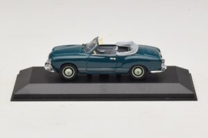 Volkswagen Karmann Ghia Avoauto Tummansininen Minichamps 1:43 GHIA001 Metalli