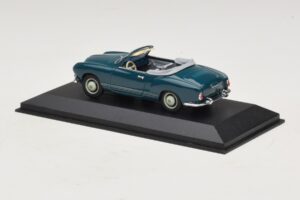 Volkswagen Karmann Ghia Avoauto Tummansininen Minichamps 1:43 GHIA001 Metalli — kuva 3 / 5