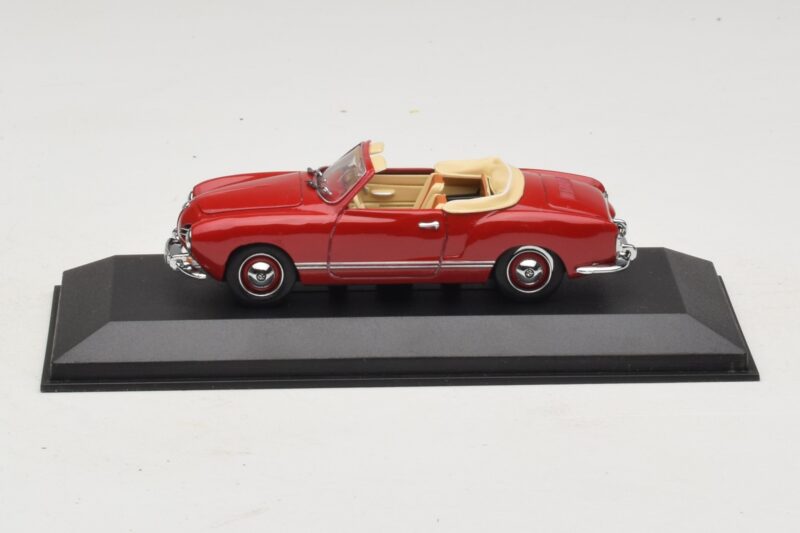Volkswagen Karmann Ghia Avoauto Tummanpunainen Minichamps 1:43 5032 Metalli