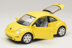 Volkswagen New Beetle A4 Keltainen Bburago 1:18 3302 Metalli — kuva 2 / 8