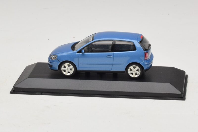Volkswagen Polo 9N3 Sininen Minichamps 1:43 POLO001 Metalli