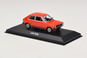 Volkswagen Polo Mk1 Punainen Maxichamps 1:43 940050500 Metalli — kuva 3 / 5