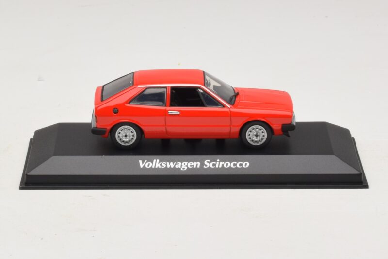 Volkswagen Scirocco Mk1 Punainen Maxichamps 1:43 940050422 Metalli