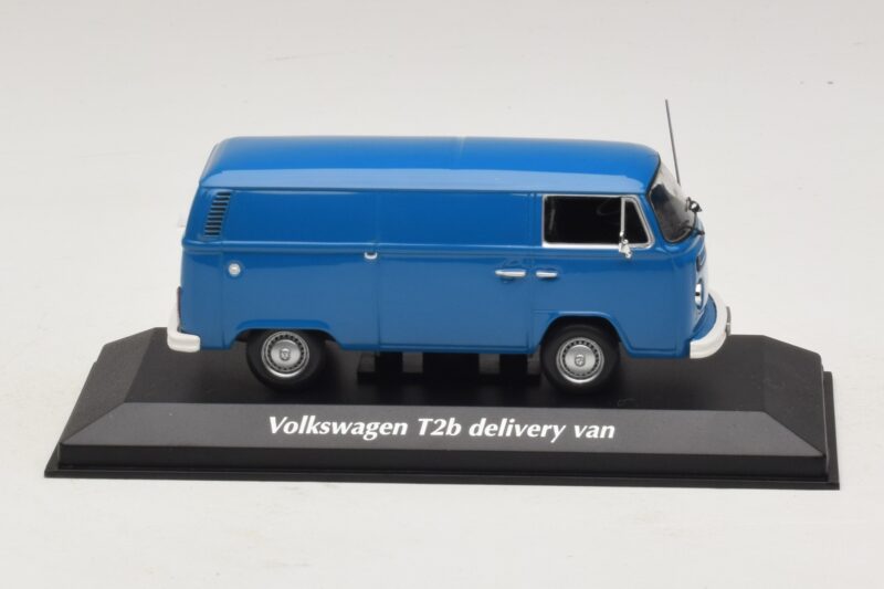 Volkswagen T2b Pakettiauto Sininen Maxichamps 1:43 940053061 Metalli