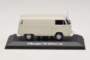 Volkswagen T2b Pakettiauto Harmaa Maxichamps 1:43 Volkswagen T2b Pakettiauto Harmaa Maxichamps 1:43 940053060 Metalli