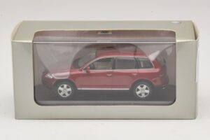 Volkswagen Touareg 7L Punainen Minichamps 1:43 TOUAREG003 Metalli — kuva 5 / 5