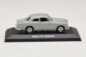 Volvo 121 Amazon Harmaa Maxichamps 1:43 Volvo 121 Amazon Harmaa Maxichamps 1:43 940171000 Metalli