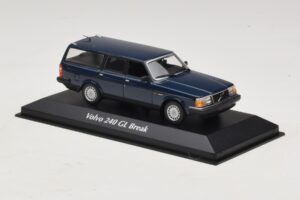 Volvo 240 GL Farmari Tummansininen Maxichamps 1:43 940171412 Metalli — kuva 3 / 5