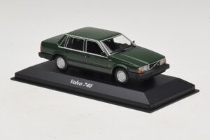 Volvo 740 Tummanvihreä Maxichamps 1:43 940171700 Metalli — kuva 3 / 5