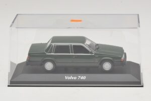 Volvo 740 Tummanvihreä Maxichamps 1:43 940171700 Metalli — kuva 4 / 5